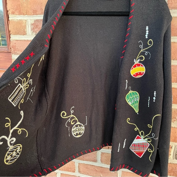 Fun, spirited, merry, happy, holiday sweater, excellent condition size: large/xl - Picture 6 of 13